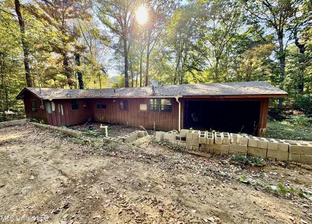 Property at 11485 Walnut Dr, Hernando, MS 38632, 2 beds, 1.5 baths