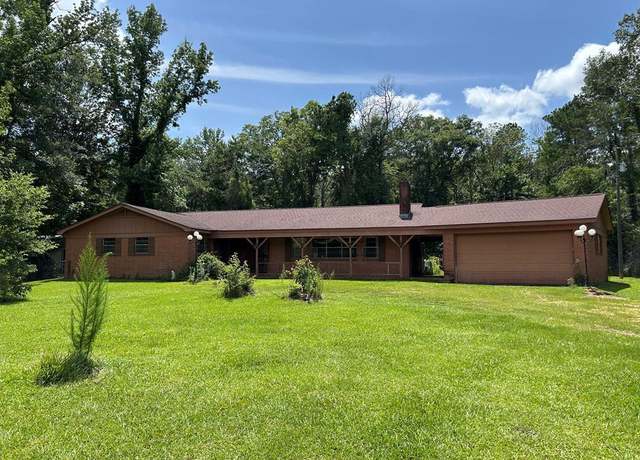 Property at 27 Dogwood Dr, Silver Creek, MS 39663, 3 beds, 2 baths