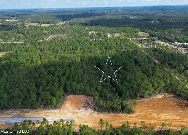 Property at 2 Whitfield Dr, Kiln, MS 39556