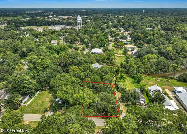 Property at 408 Magnolia Ave, Ocean Springs, MS 39564