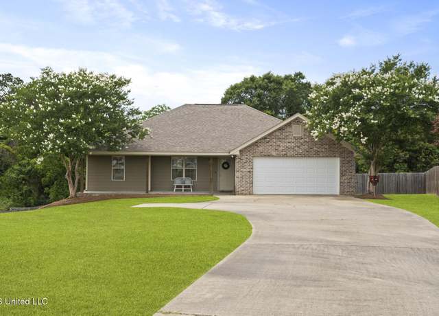 Property at 12 Mercer Dr, Petal, MS 39465, 3 beds, 2 baths