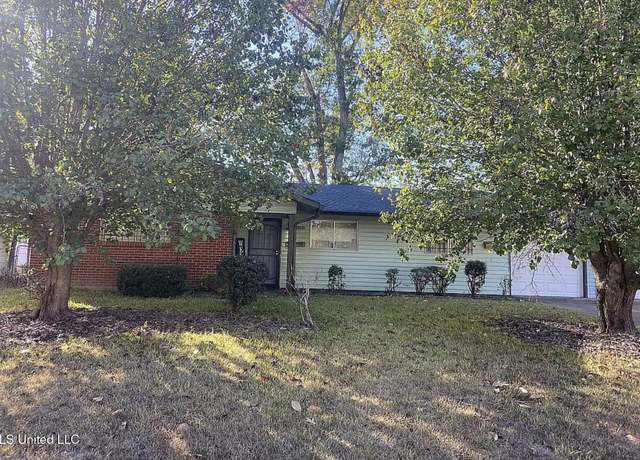 Property at 3384 Casa Grande Cir, Jackson, MS 39209, 3 beds, 2 baths