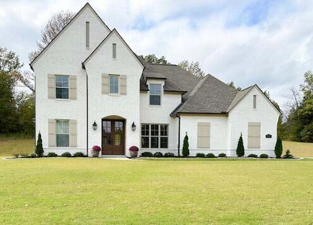 Property at 913 Lloyds's Ln, Nesbit, MS 38651, 4 beds, 3 baths