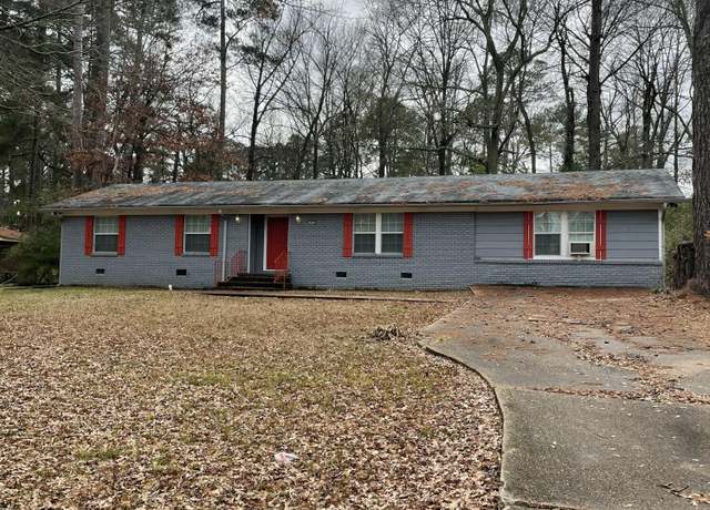 Property at 405 Forest Ave, Jackson, MS 39206, 3 beds, 2 baths