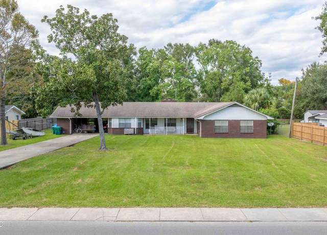 Property at 1419 Porter Ave, Ocean Springs, MS 39564, 4 beds, 2 baths