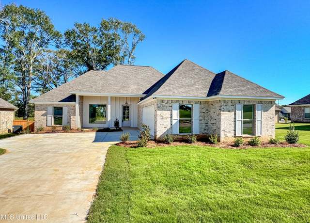 Property at 214 Birch Ln, Canton, MS 39046, 3 beds, 2 baths