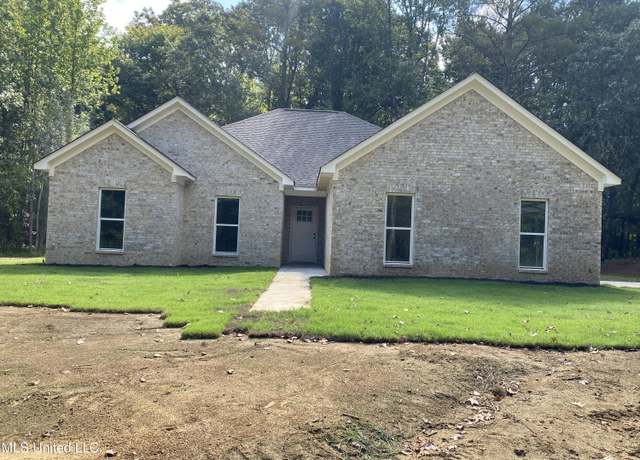 Property at 1930 Smart Rd, Como, MS 38619, 3 beds, 2 baths