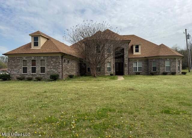 Property at 5358 Horn Lake Rd, Horn Lake, MS 38637, 6 beds, 3.5 baths