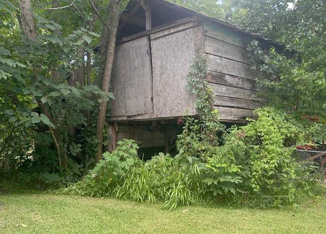 Property at 116 Dixie Dr, Natchez, MS 39120
