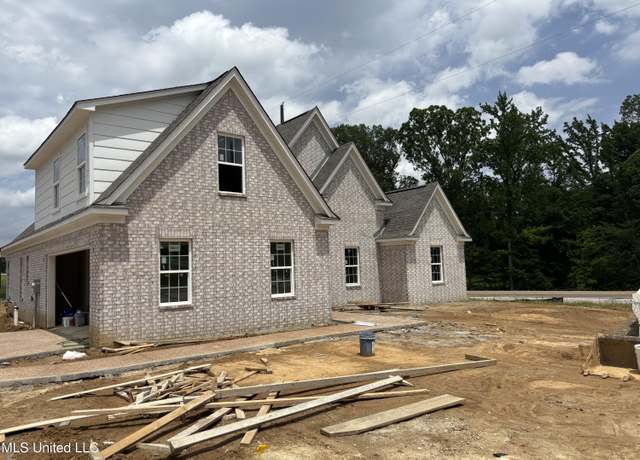 Property at 966 Buttermilk Dr, Nesbit, MS 38651, 4 beds, 3 baths