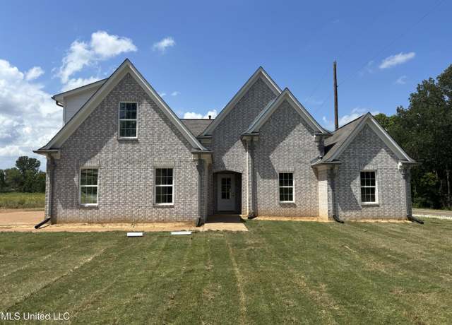 Property at 966 Buttermilk Dr, Nesbit, MS 38651, 4 beds, 3 baths