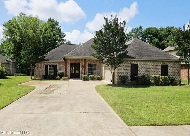 Property at 119 Hemlock Ln, Madison, MS 39110, 4 beds, 3 baths