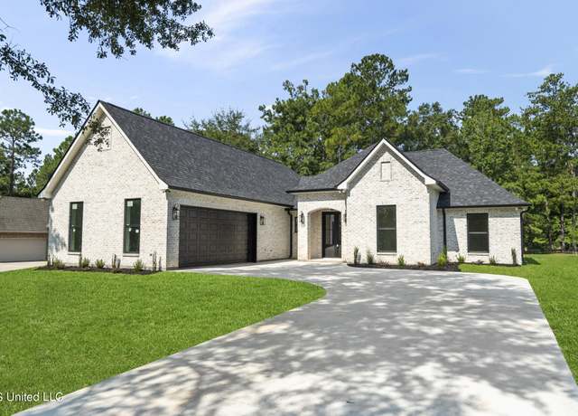 Property at 2 Chinaberry Cir, Carriere, MS 39426, 4 beds, 2.5 baths