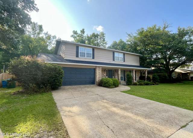 Property at 1008 Swordfish St, Pascagoula, MS 39581, 4 beds, 2.5 baths
