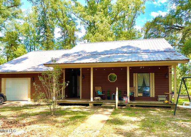 Property at 89 Robins Lake Rd, Natchez, MS 39120, 3 beds, 2 baths