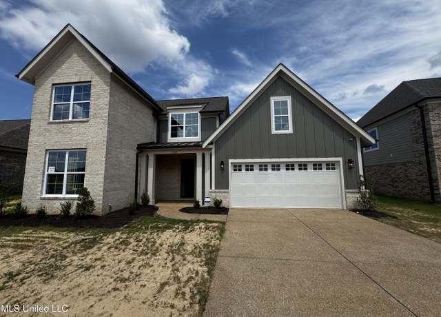 Property at 13606 Broadmore Ln, Olive Branch, MS 38654, 5 beds, 3 baths