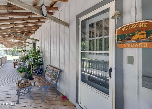 Property at 1728 21st St, Gulfport, MS 39501, 3 beds, 2 baths