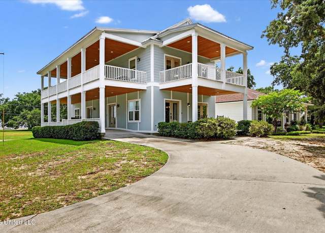 Property at 631 2nd St, Gulfport, MS 39501, 5 beds, 4.5 baths