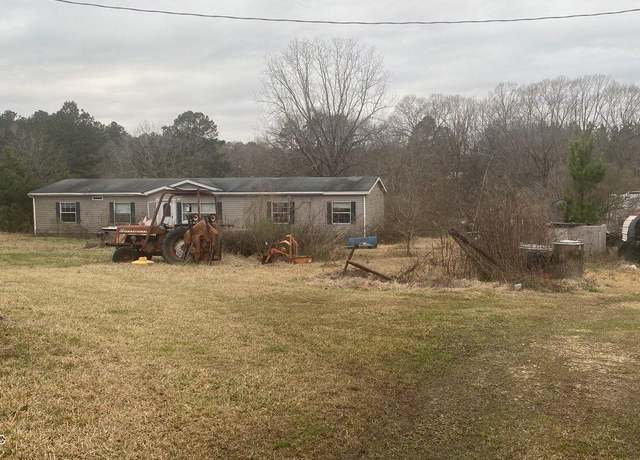 Property at 650 Mallalieu Drive Dr, Brookhaven, MS 39601, 4 beds, 2 baths