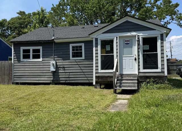 Property at 2321 Taft Ave, Pascagoula, MS 39567, 3 beds, 2 baths