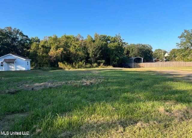Property at 2509 Washington Ave, Pascagoula, MS 39567