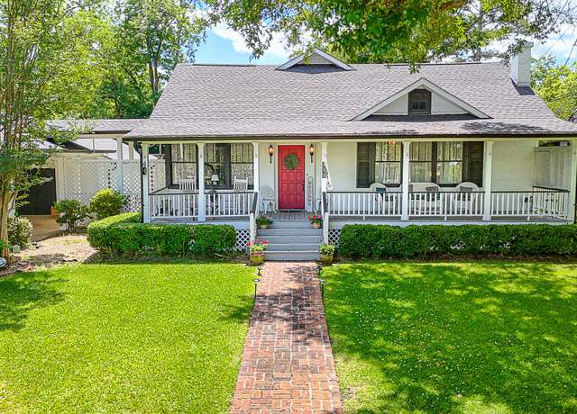 Property at 113 Cunningham St, Terry, MS 39170, 4 beds, 3 baths
