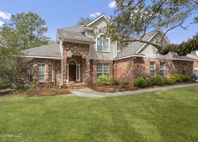 Property at 259 Holcomb Blvd, Ocean Springs, MS 39564, 4 beds, 2.5 baths