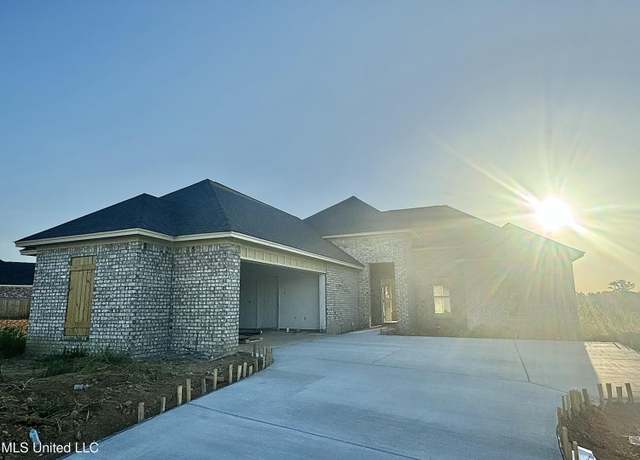 Property at 136 Hunters Way, Canton, MS 39046, 4 beds, 3 baths