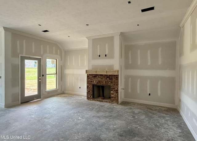 Property at 330 Willow Way, Canton, MS 39046, 3 beds, 2 baths