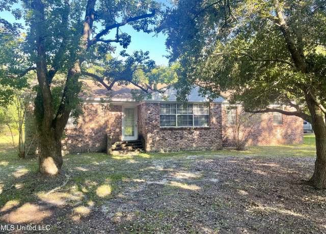 Property at 3000 Papania Ln, Gulfport, MS 39501, 3 beds, 2 baths