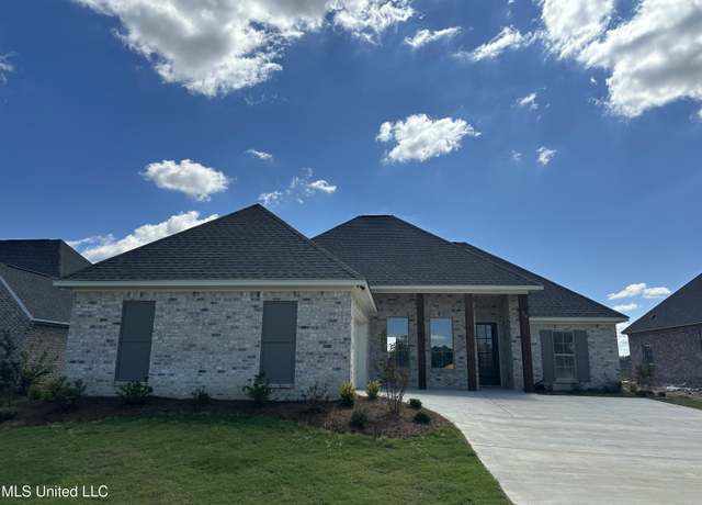 Property at 464 Aurora Cir, Canton, MS 39046, 3 beds, 2 baths