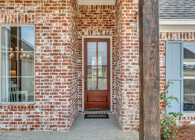 Property at 894 Glenwild Cir, Canton, MS 39046, 3 beds, 2 baths