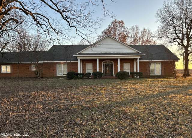 Property at 2907 Ms-8, Cleveland, MS 38732, 3 beds, 3 baths