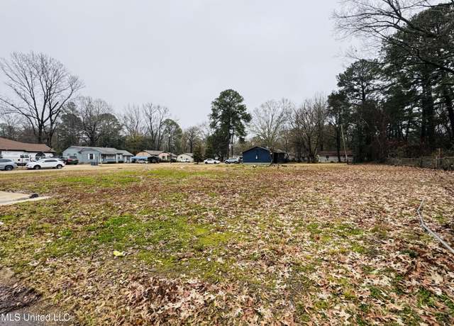 Property at 5523 Crepe Myrtle Dr, Jackson, MS 39206