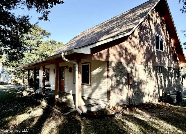 Property at 1517 Oak Leaf Cir, Gautier, MS 39553, 4 beds, 2.5 baths