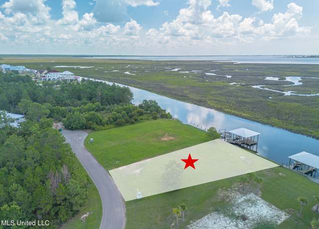 Property at 328 Puunani Pl, Diamondhead, MS 39525