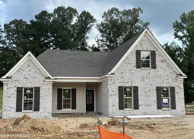 Property at 939 Collie Dr, Hernando, MS 38632, 4 beds, 2 baths