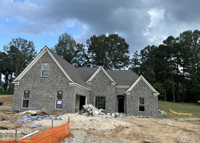 Property at 927 Collie Dr, Hernando, MS 38632, 4 beds, 2 baths
