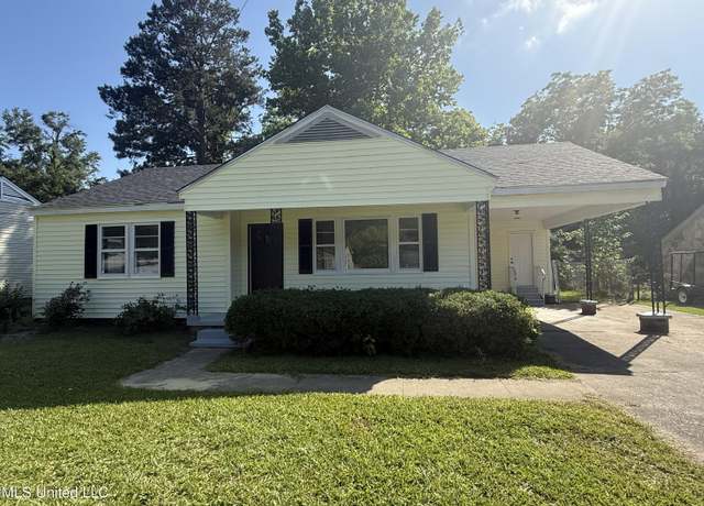 Property at 104 Brooklyn Dr, Natchez, MS 39120, 3 beds, 1 bath