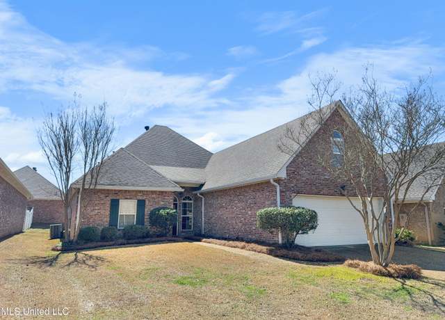 Property at 290 Geneva Blvd, Madison, MS 39110, 4 beds, 2 baths