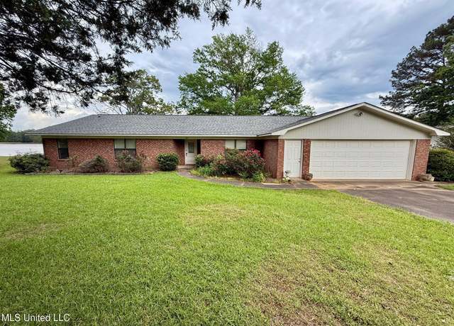 Property at 106 Skiers Pt, Canton, MS 39046, 4 beds, 2.5 baths