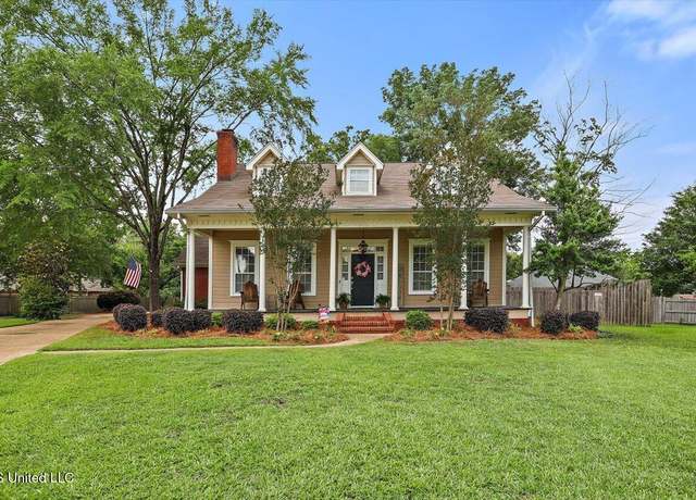 Property at 911 Tetbury Pl, Brandon, MS 39047, 4 beds, 2.5 baths