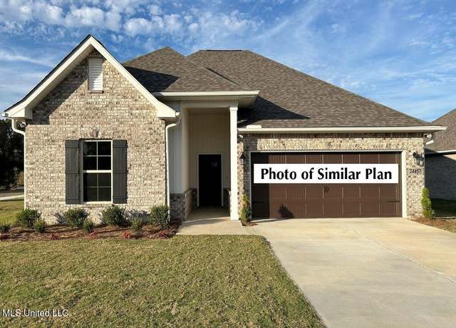 Property at 18105 Lakeshore Dr, Gulfport, MS 39503, 3 beds, 2 baths