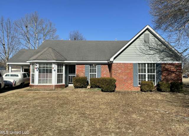 Property at 4178 Blackstone Dr, Horn Lake, MS 38637, 4 beds, 2 baths