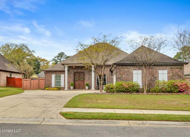 Property at 944 Caroline Dr, Biloxi, MS 39532, 4 beds, 3 baths