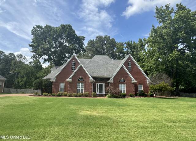 Property at 2610 Dickens Place Dr, Southaven, MS 38671, 5 beds, 3 baths