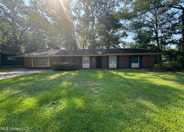 Property at 3218 Meadow Forest Dr, Jackson, MS 39212, 4 beds, 2 baths