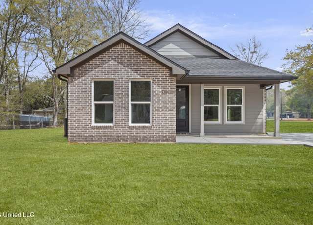 Property at 3712 Shamrock Ct, Gautier, MS 39553, 3 beds, 2 baths
