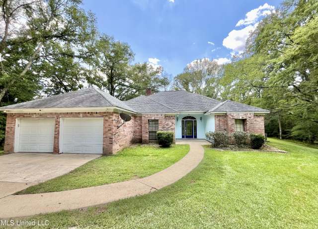 Property at 2074 Lake Copiah Rd, Crystal Springs, MS 39059, 3 beds, 2 baths