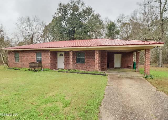 Property at 403 Combel St, Waveland, MS 39576, 3 beds, 1 bath